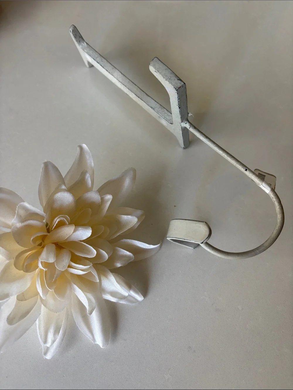 Neutral Cream Metal Wall Hook with Decorative Flower Accent